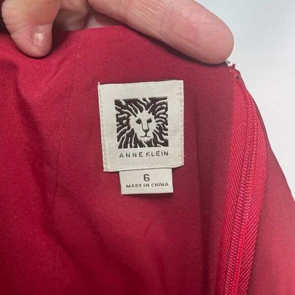 5 for $25🔥Anne Klein Elegant Black Accent Red Dress Size 6 - Picture 3 of 5